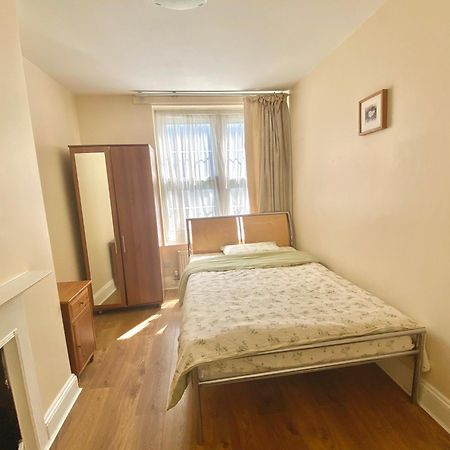 Separate Rooms By The Thames Λονδίνο Εξωτερικό φωτογραφία